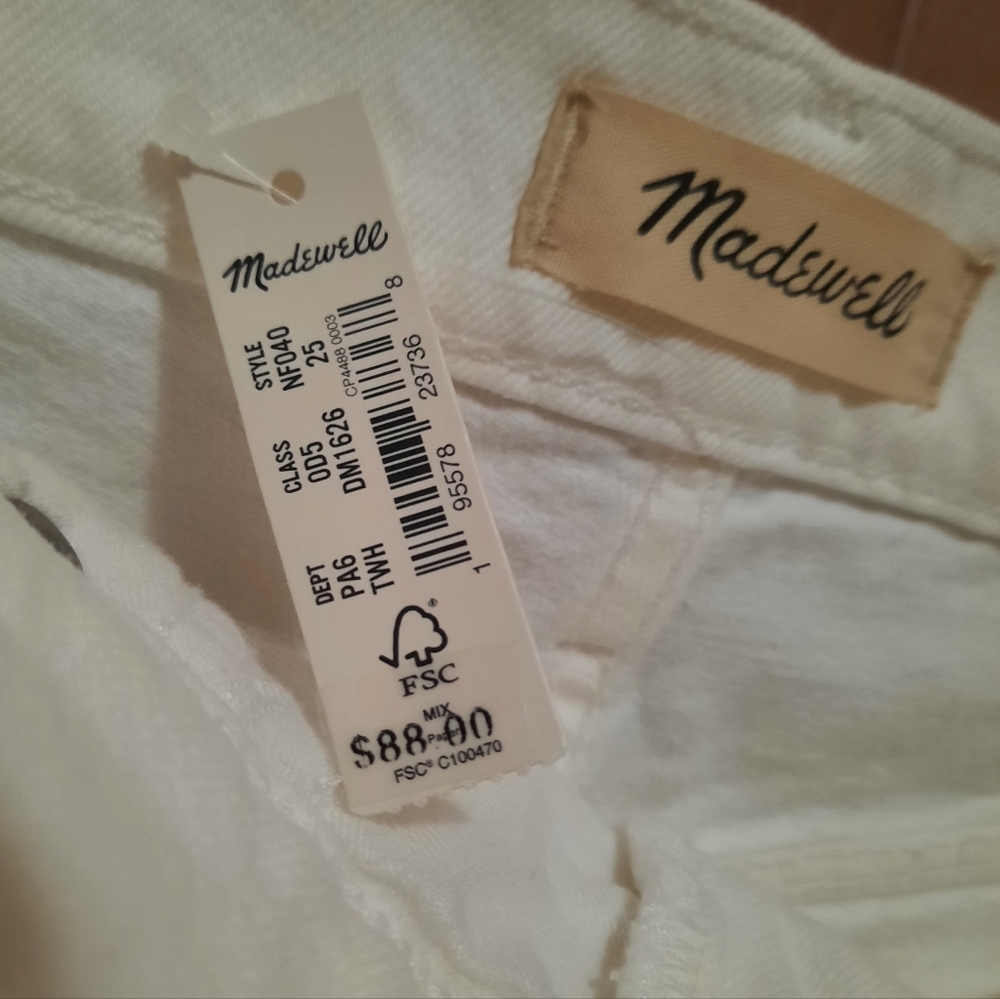 Madewell White Jean Shorts with Magic Pockets - Picture 7 of 16